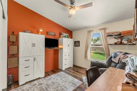 136 29th Street NW East Wenatchee WA 98802