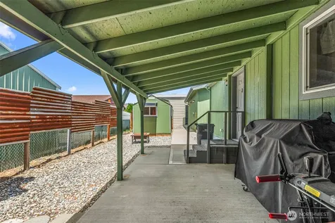 136 29th Street NW East Wenatchee WA 98802