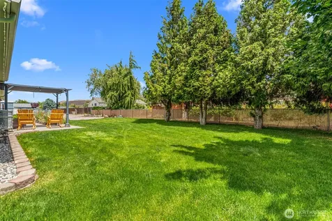136 29th Street NW East Wenatchee WA 98802