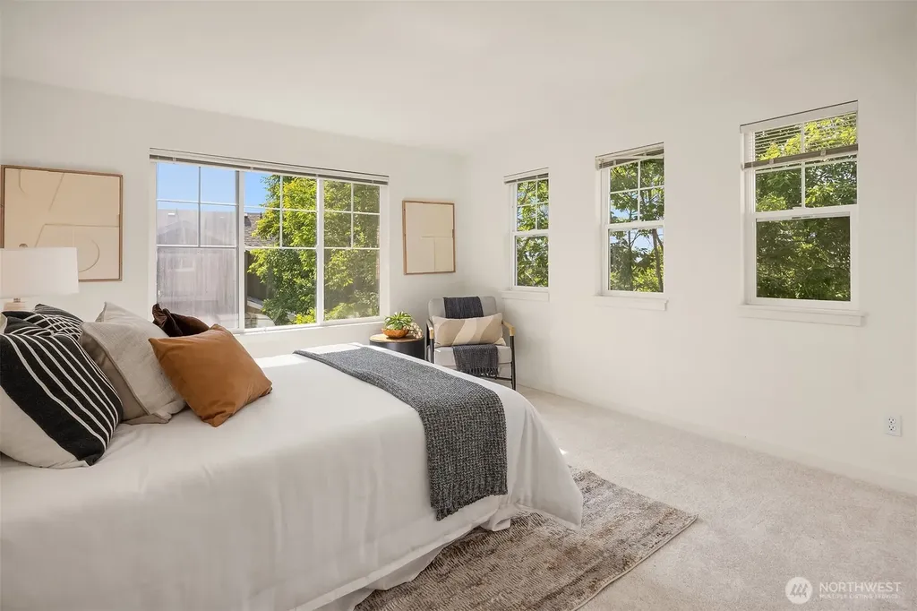 1906 Juneberry Court NE Issaquah WA 98029