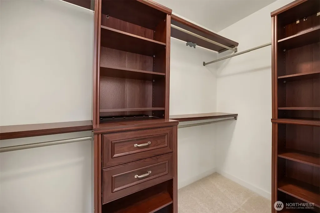 1906 Juneberry Court NE Issaquah WA 98029