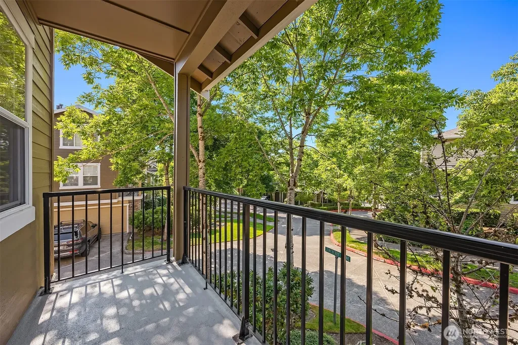 1906 Juneberry Court NE Issaquah WA 98029