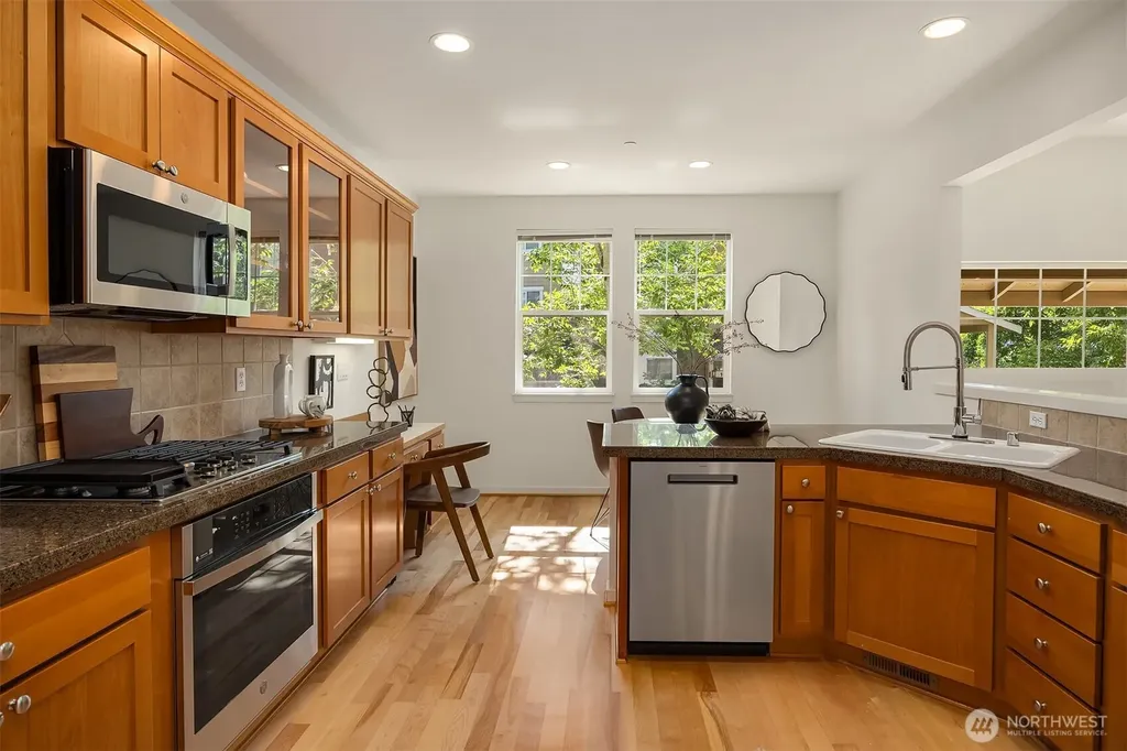 1906 Juneberry Court NE Issaquah WA 98029