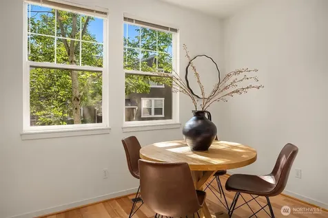 1906 Juneberry Court NE Issaquah WA 98029