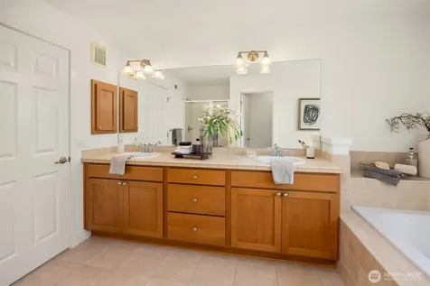 1906 Juneberry Court NE Issaquah WA 98029