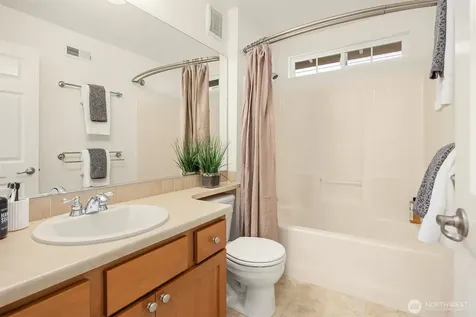 1906 Juneberry Court NE Issaquah WA 98029
