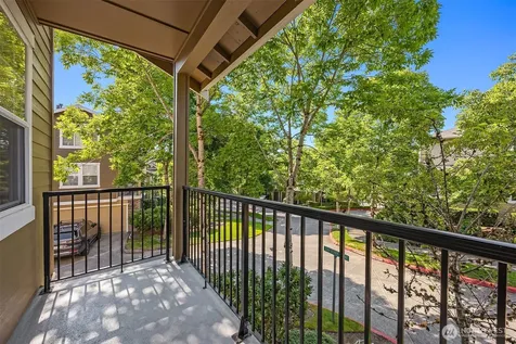 1906 Juneberry Court NE Issaquah WA 98029