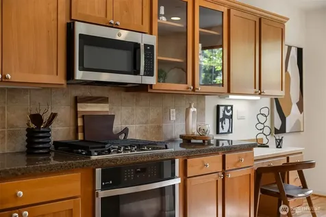 1906 Juneberry Court NE Issaquah WA 98029