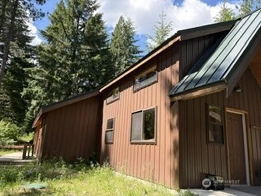 19045 Gill Creek Lake Wenatchee WA 98826