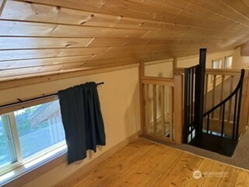 19045 Gill Creek Lake Wenatchee WA 98826