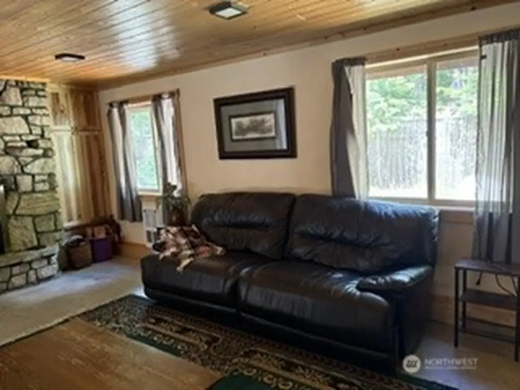 19045 Gill Creek Lake Wenatchee WA 98826