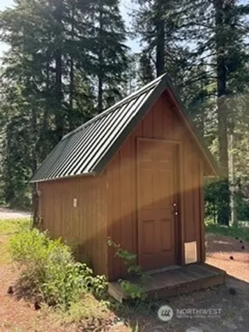 19045 Gill Creek Lake Wenatchee WA 98826