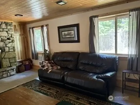 19045 Gill Creek Lake Wenatchee WA 98826