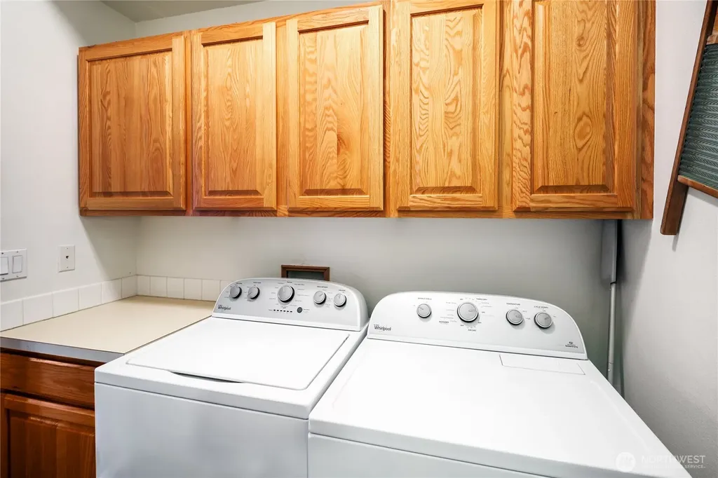 2213 James Circle Lynden WA 98264