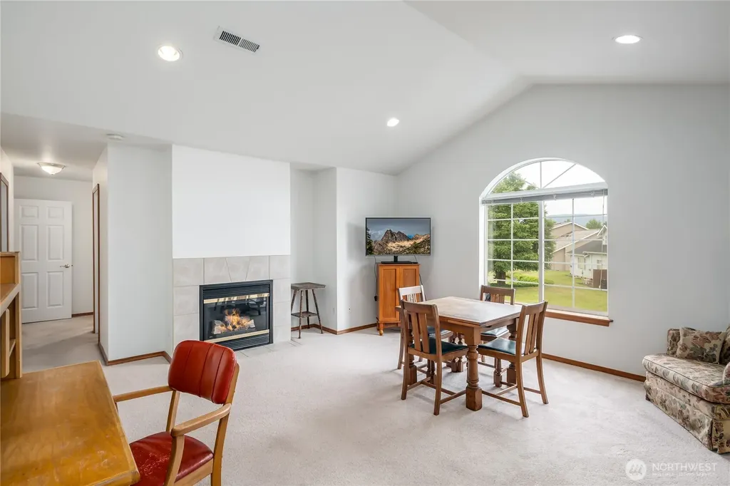 2213 James Circle Lynden WA 98264