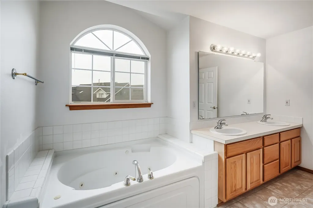2213 James Circle Lynden WA 98264