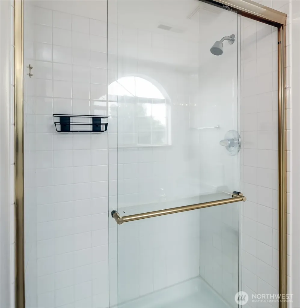2213 James Circle Lynden WA 98264
