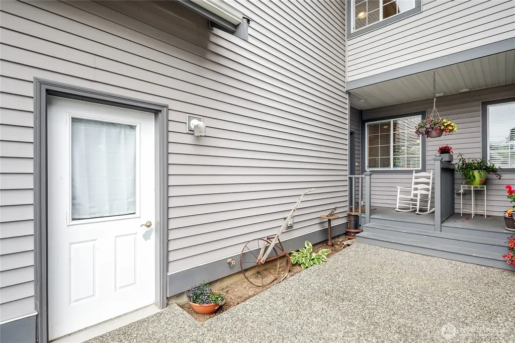 2213 James Circle Lynden WA 98264
