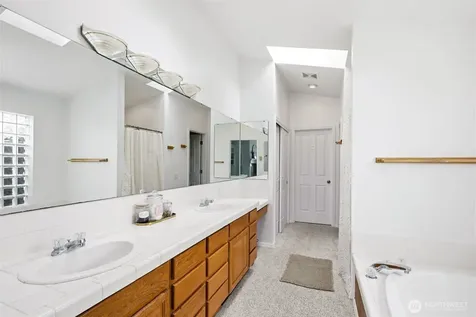 868 Juniper Pointe Lane Camano Island WA 98282
