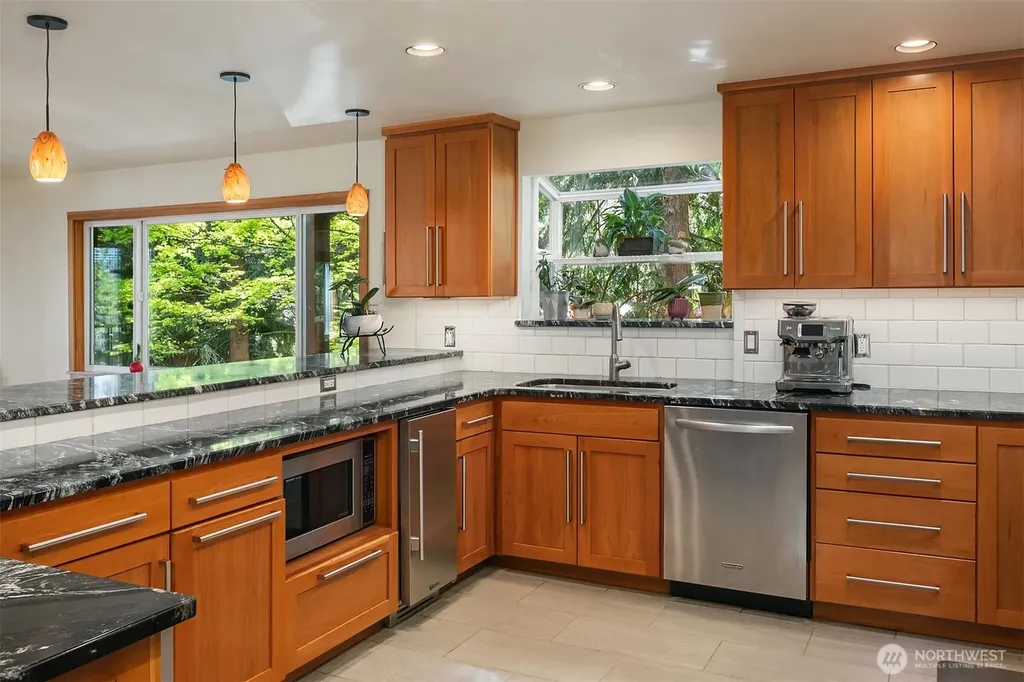 5021 E Mercer Way Mercer Island WA 98040