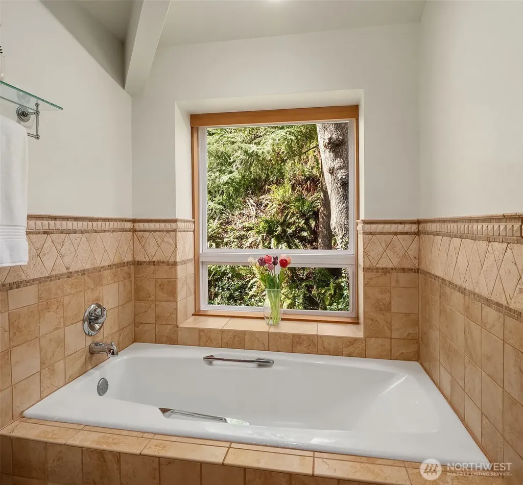 5021 E Mercer Way Mercer Island WA 98040