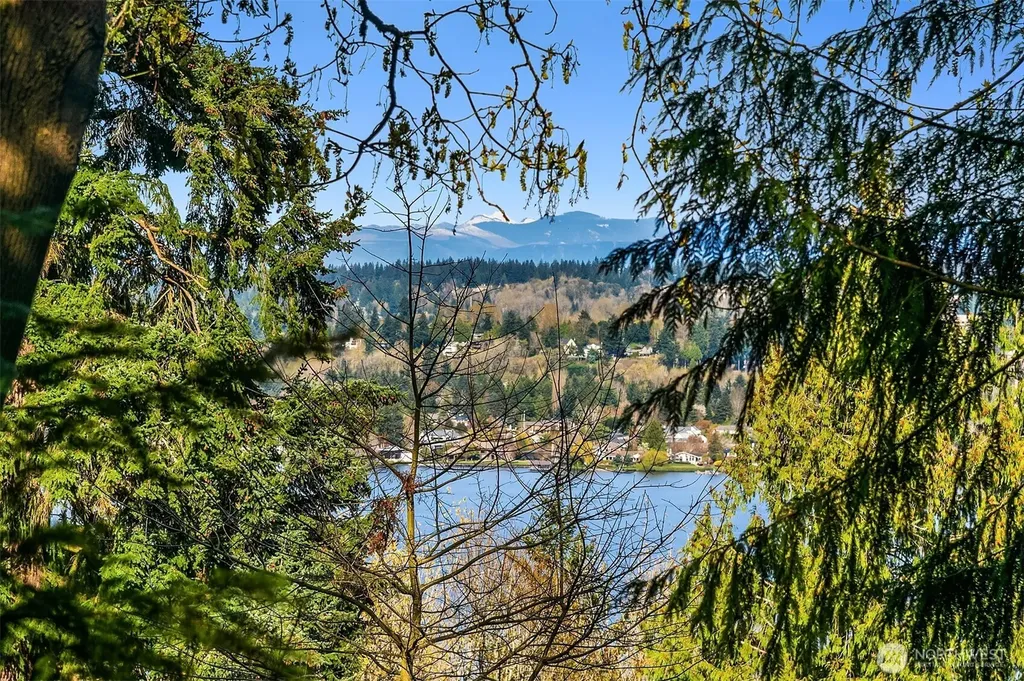 5021 E Mercer Way Mercer Island WA 98040
