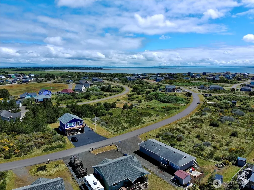 444 S Portal Loop SW Ocean Shores WA 98569