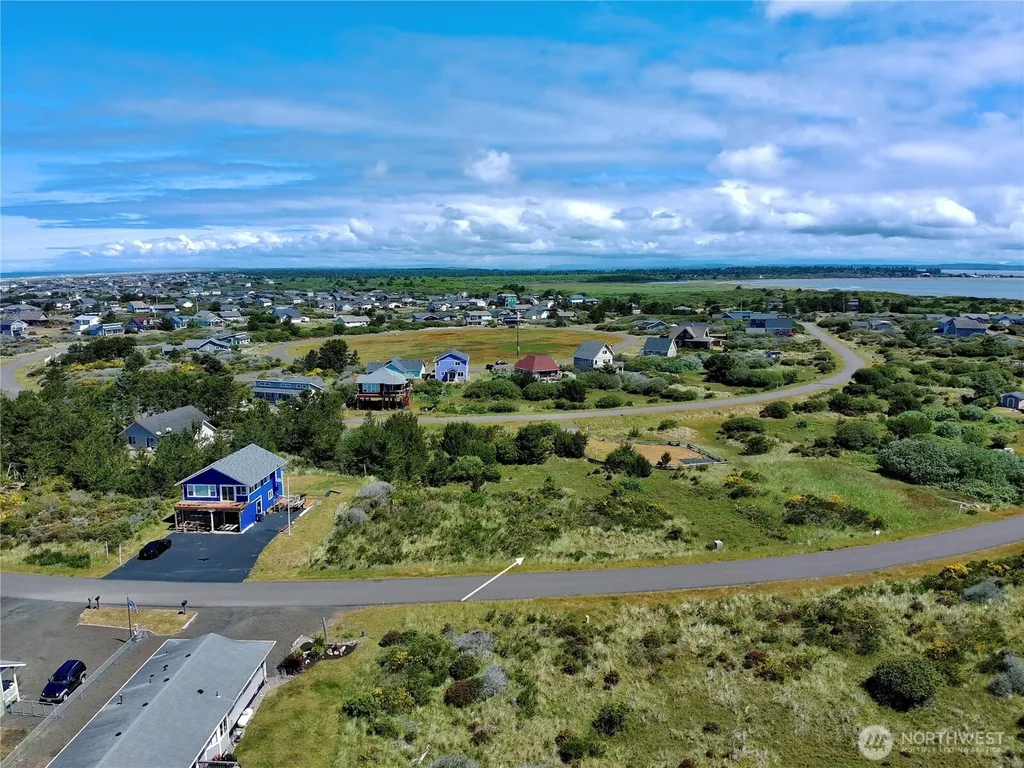 444 S Portal Loop SW Ocean Shores WA 98569