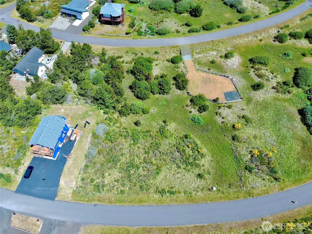 444 S Portal Loop SW Ocean Shores WA 98569