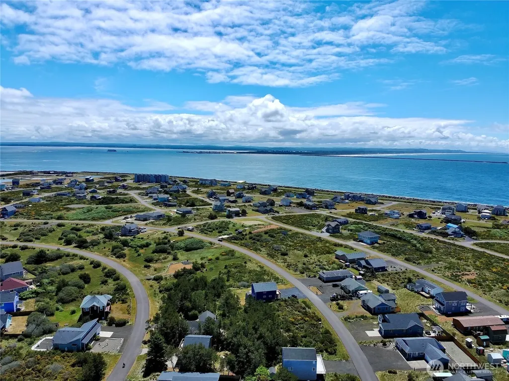 444 S Portal Loop SW Ocean Shores WA 98569