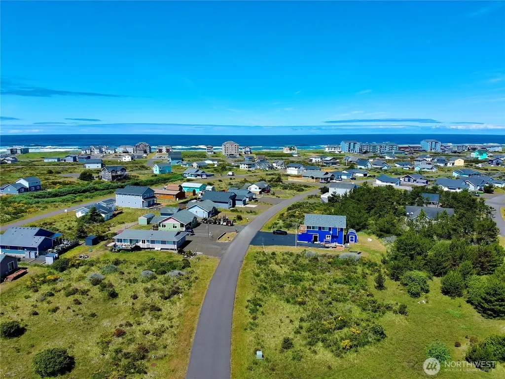 444 S Portal Loop SW Ocean Shores WA 98569
