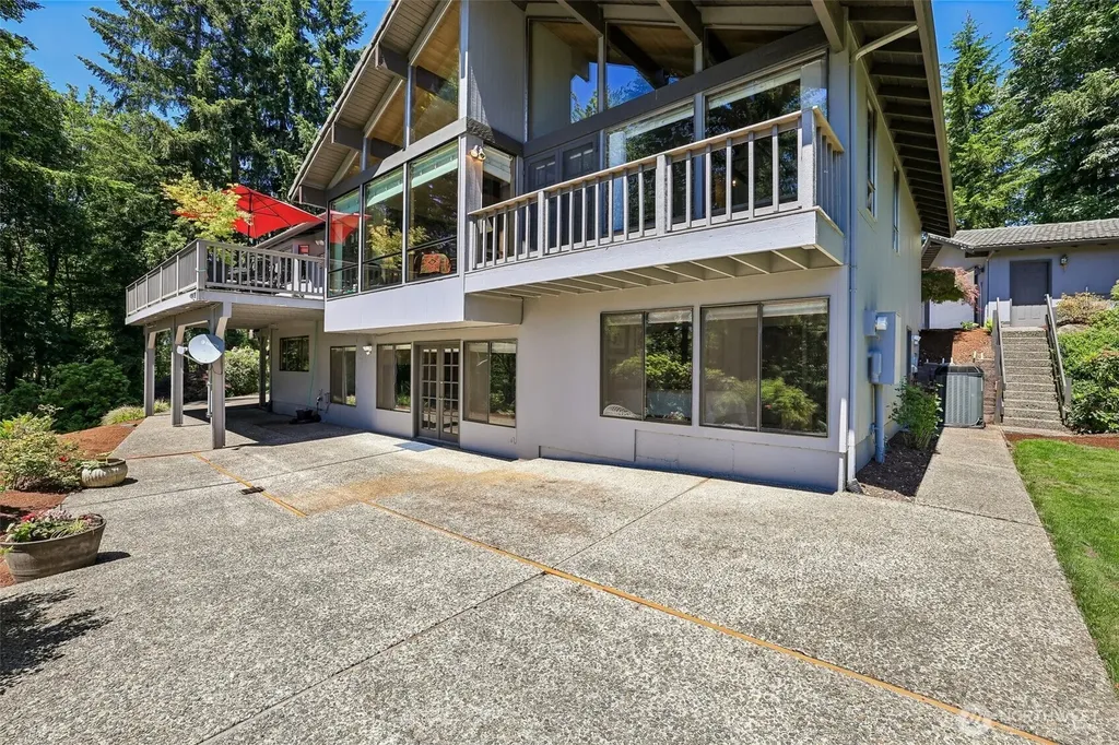 26414 SE 172nd Street Issaquah WA 98027