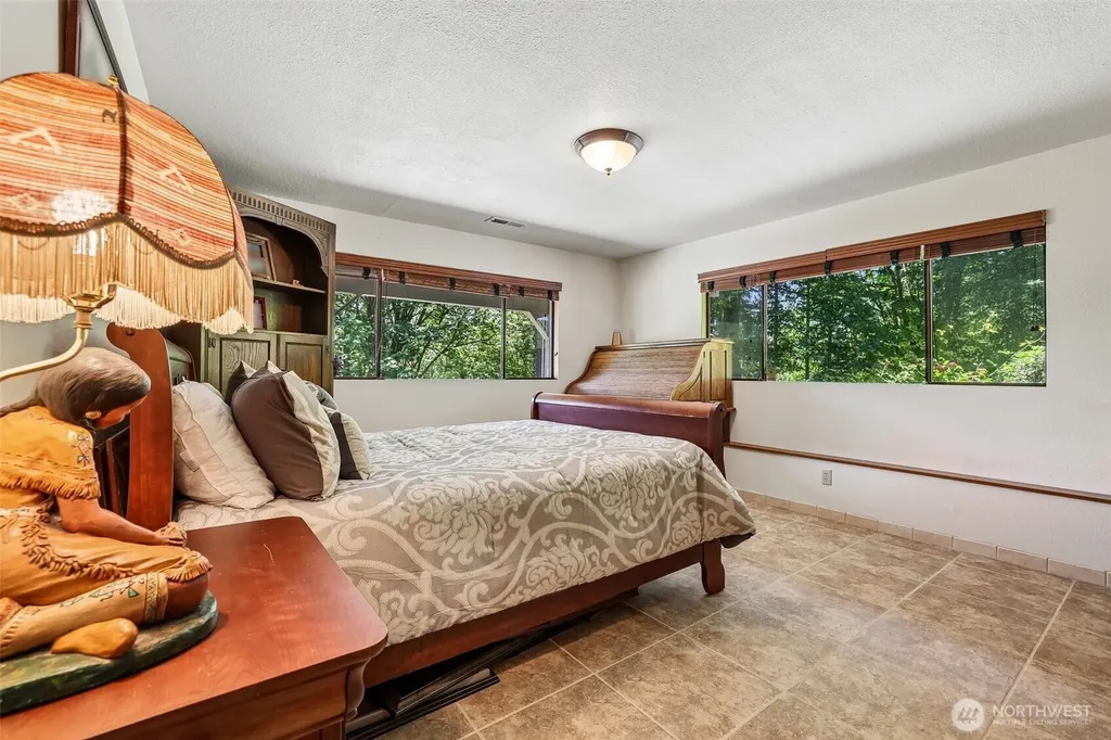 26414 SE 172nd Street Issaquah WA 98027