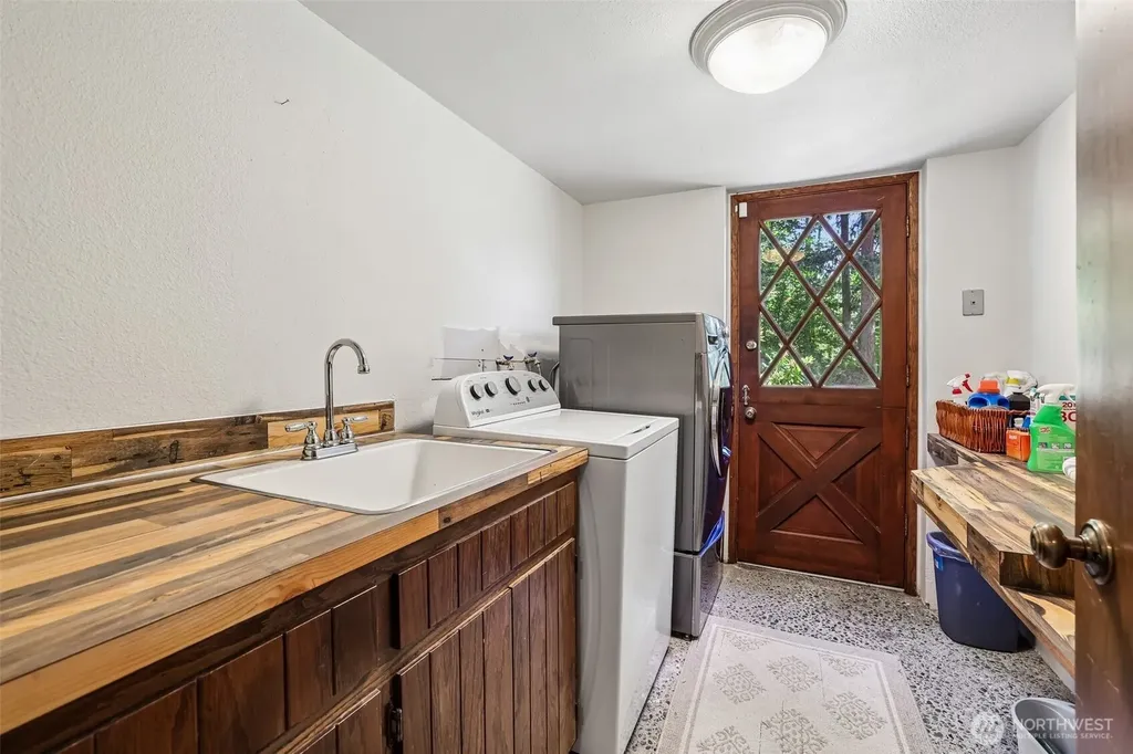 26414 SE 172nd Street Issaquah WA 98027