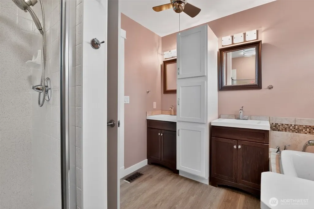 1016 49th Place SW Everett WA 98203