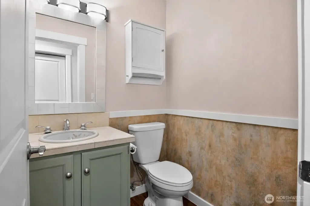 1016 49th Place SW Everett WA 98203