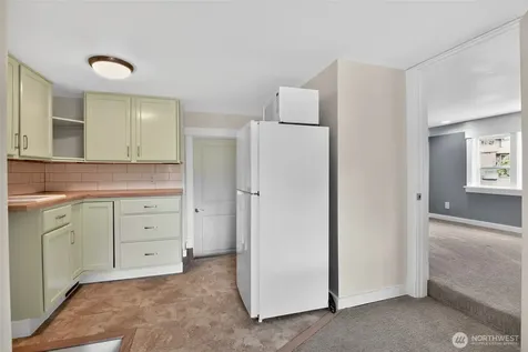 1016 49th Place SW Everett WA 98203