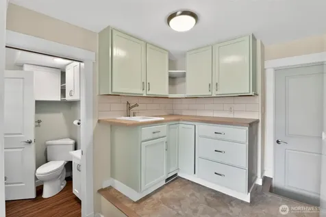 1016 49th Place SW Everett WA 98203