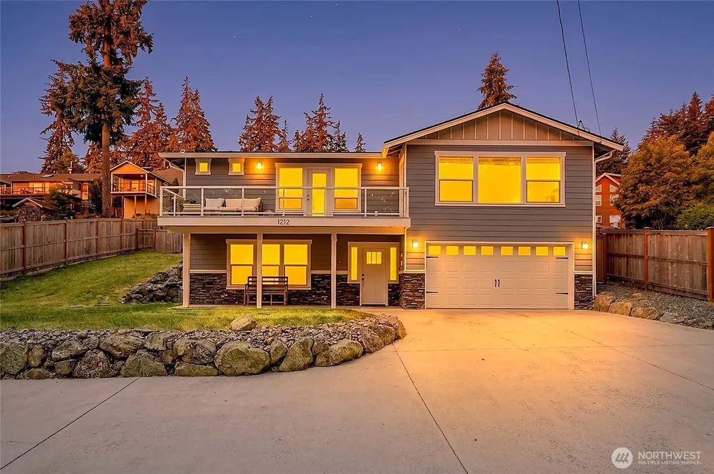 1212 View Street Camano Island WA 98282