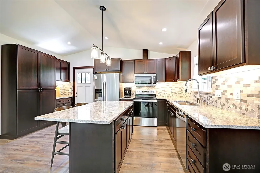1212 View Street Camano Island WA 98282