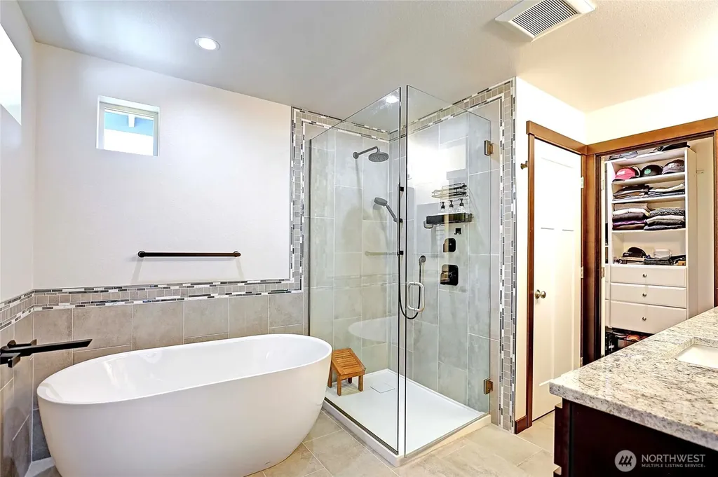 1212 View Street Camano Island WA 98282