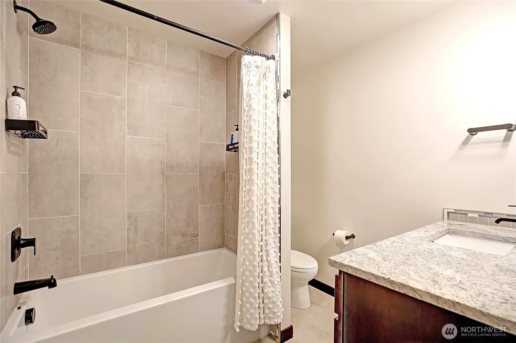 1212 View Street Camano Island WA 98282