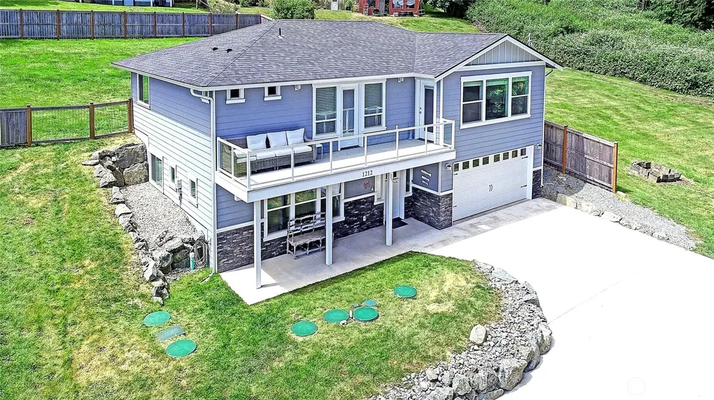 1212 View Street Camano Island WA 98282