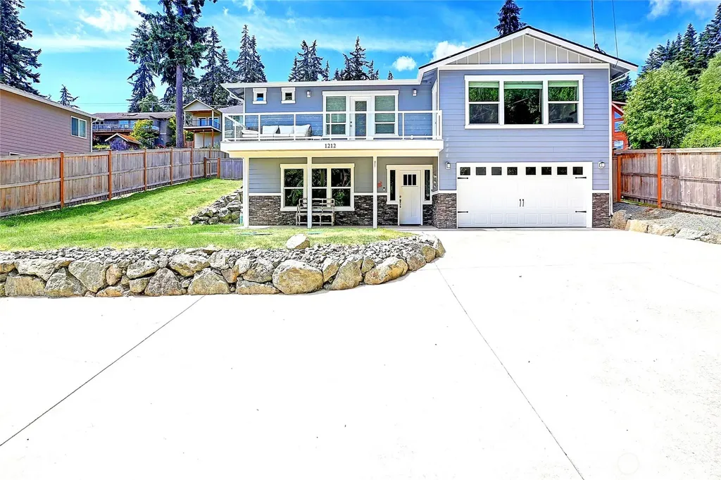 1212 View Street Camano Island WA 98282