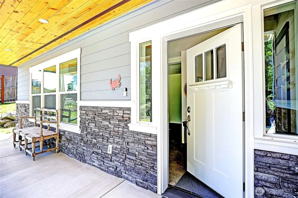 1212 View Street Camano Island WA 98282
