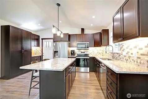 1212 View Street Camano Island WA 98282