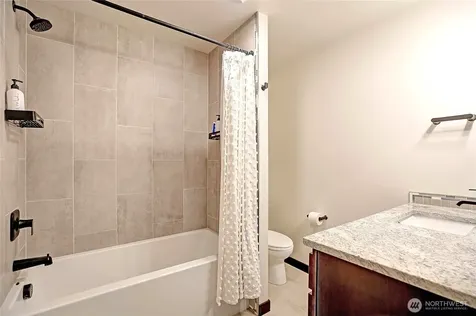 1212 View Street Camano Island WA 98282