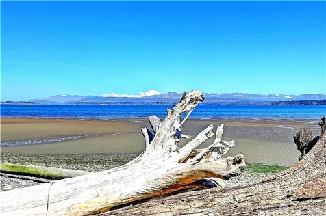 1212 View Street Camano Island WA 98282