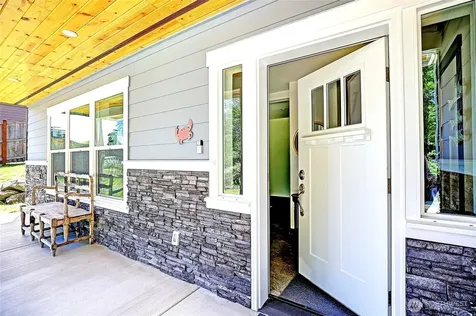 1212 View Street Camano Island WA 98282