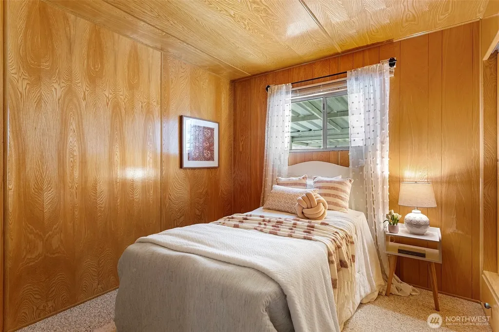3702 Hunt Street Gig Harbor WA 98335